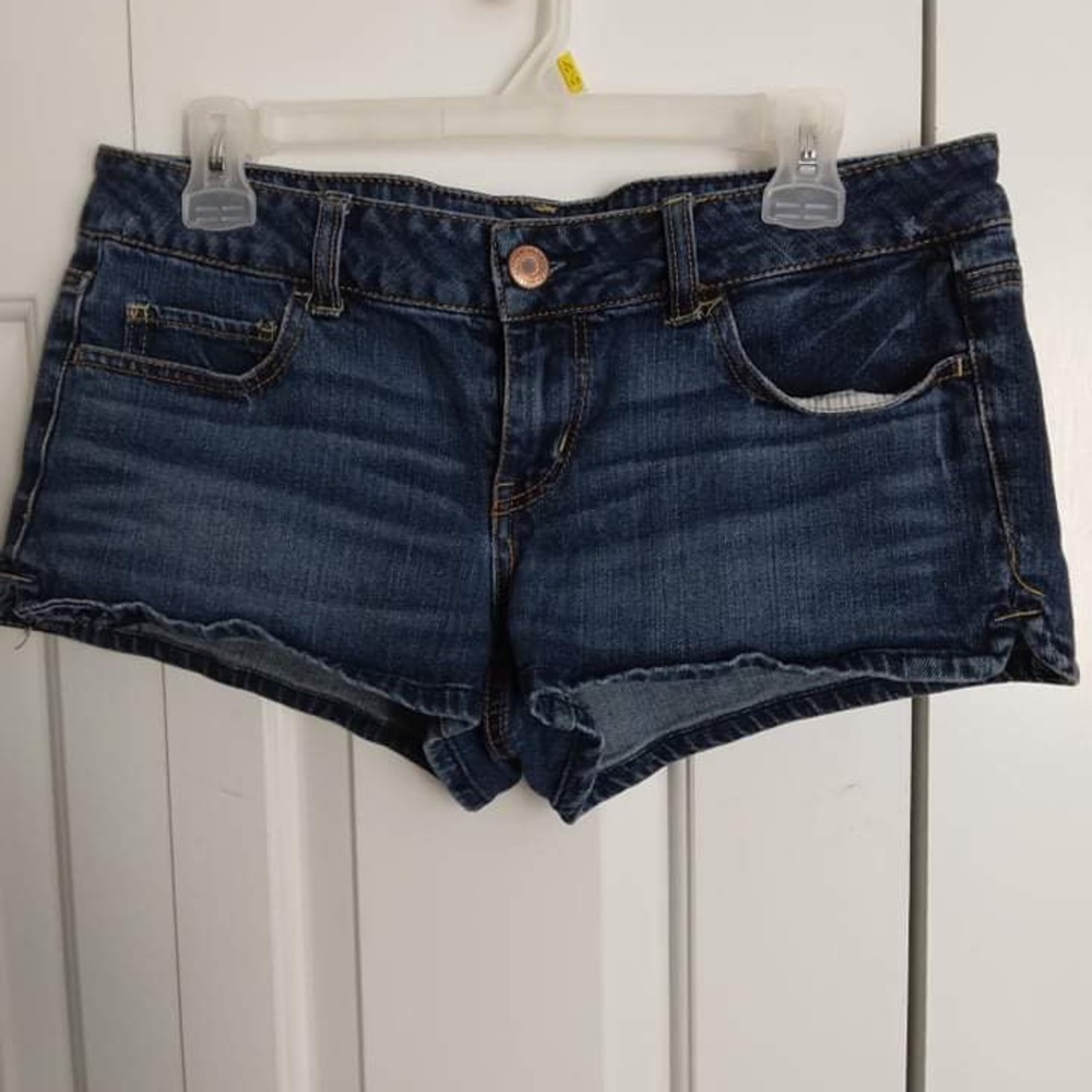 Size 10 American eagle shorts